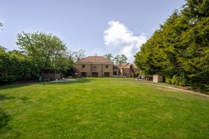 Gardens- click for photo gallery